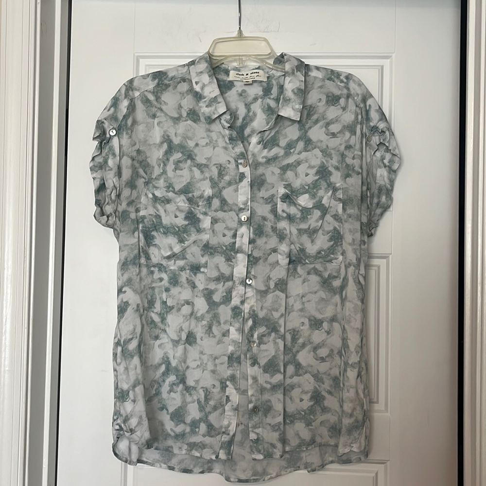 Cloth and Stone blouse by Anthropologie
